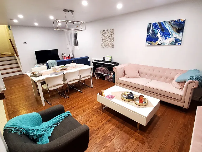 16 Cresthaven Dr — Photo 13