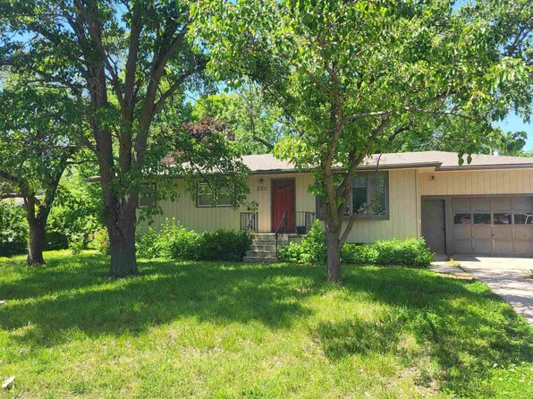 2311 Ivy Ave, North Newton, KS 67117