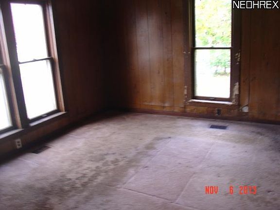 3rd image of 534 W Main St