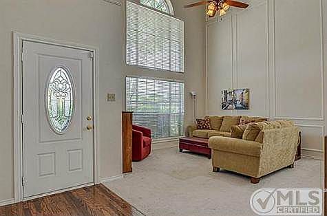 5th image of 3011 Clairemont Ln