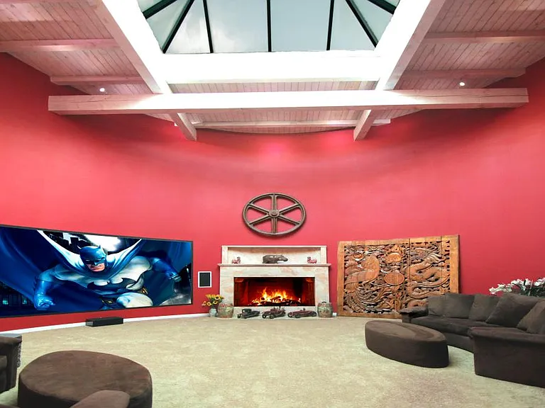 13318 Mulholland Dr — Photo 10