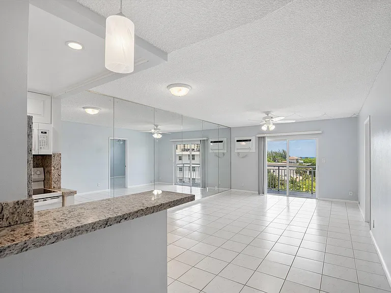 720 Orton Ave #607 — Photo 5