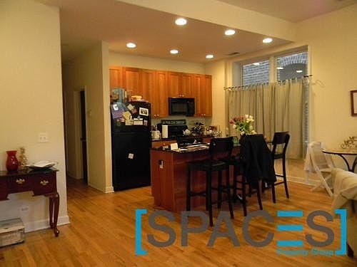 3rd image of 2049 N Sheffield Ave #Grdn
