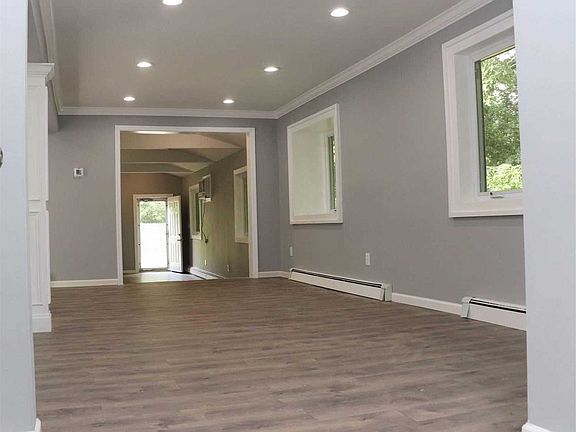 2nd image of 39 Allanwood Dr