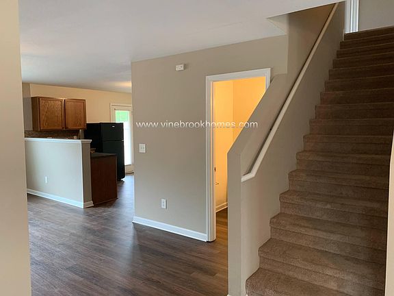 3rd image of 132 Belle Haven Dr