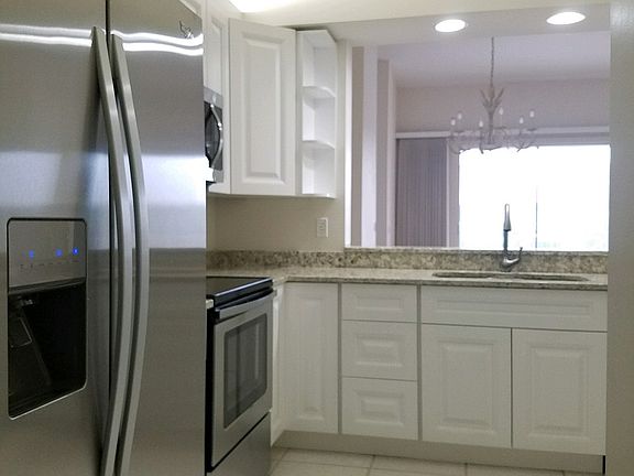 4th image of 740 Bentwater Cir APT 203