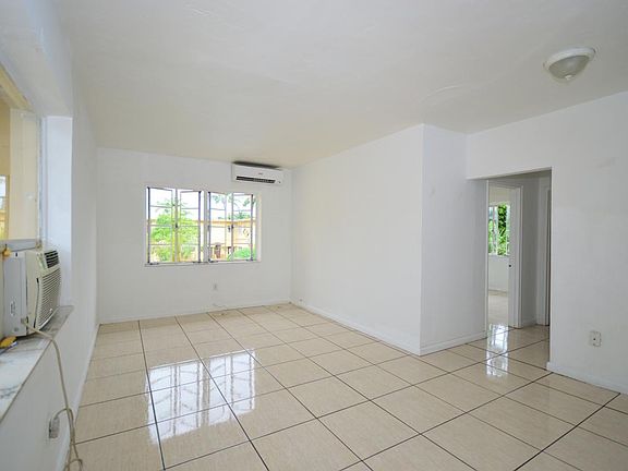 5th image of 8330 Crespi Blvd APT 16