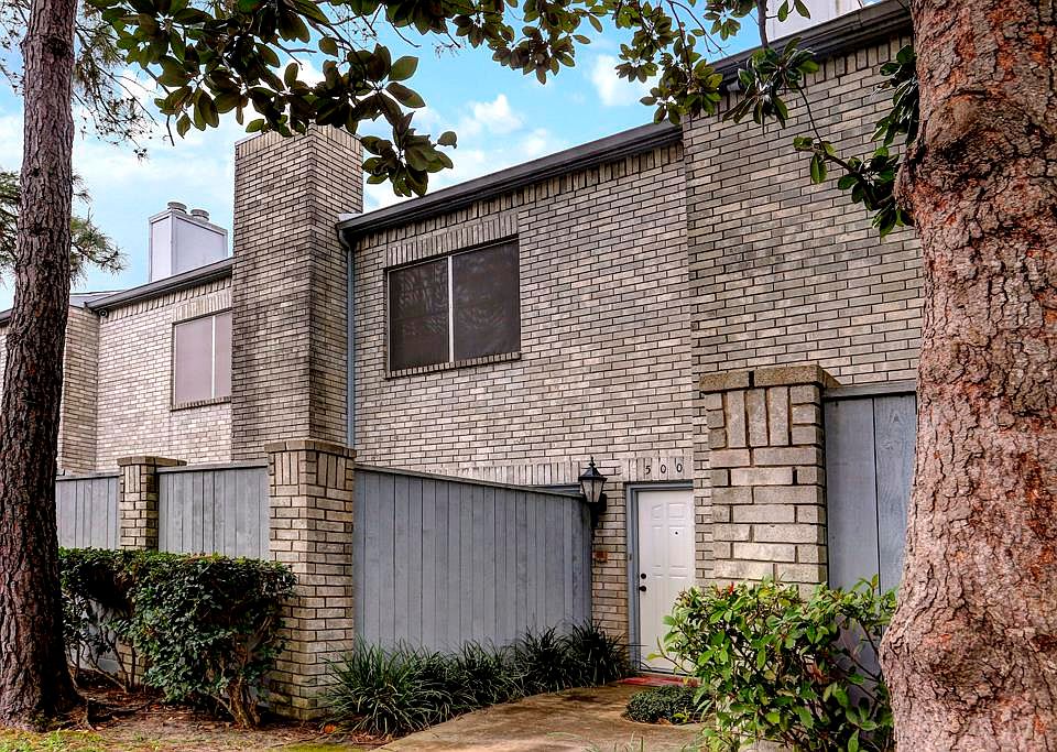 1st image of 500 Wilcrest Dr #500