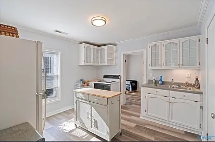 505 McCullough Ave NE — Photo 6