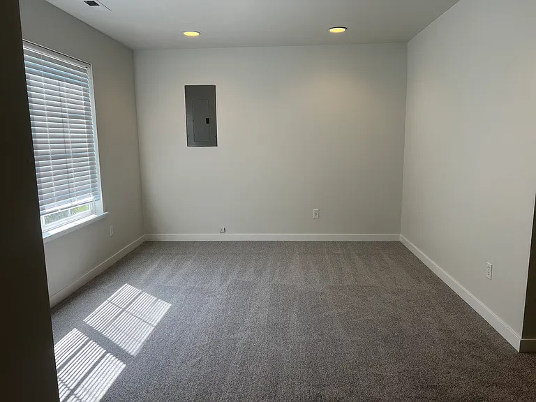 1360 Griggs St — Photo 12
