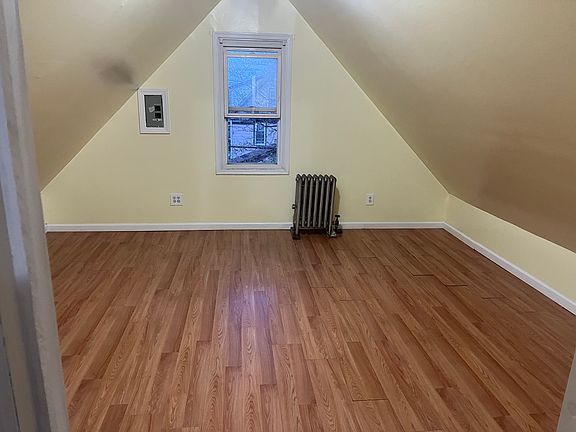 5th image of 109 Liverpool St #3