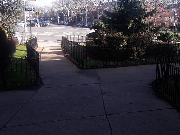 5th image of 4155 Kings Hwy APT 5F