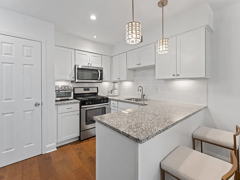 142 Shore Dr — Photo 8
