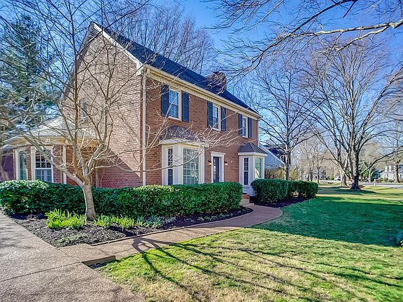2nd image of 207 Heather Dr