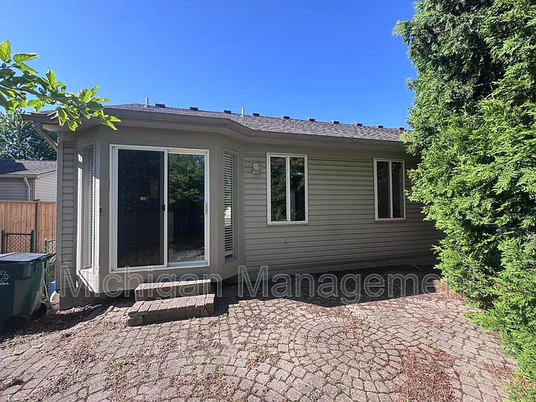 173 Algansee Dr — Photo 55