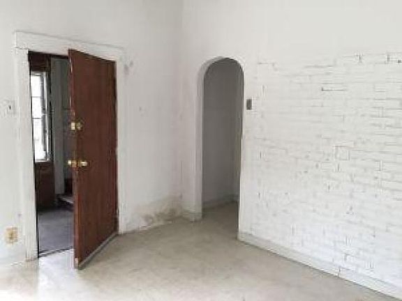 4th image of 10644 S Wabash Ave