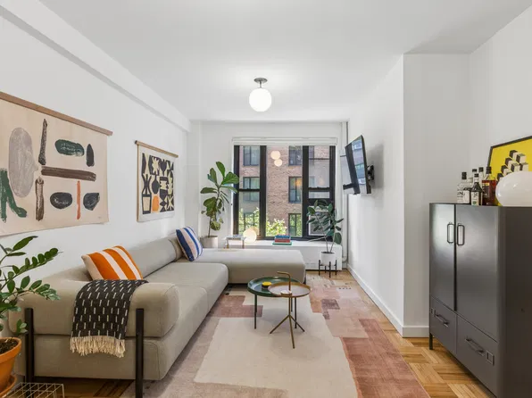 345 Clinton Avenue image 1 of 10