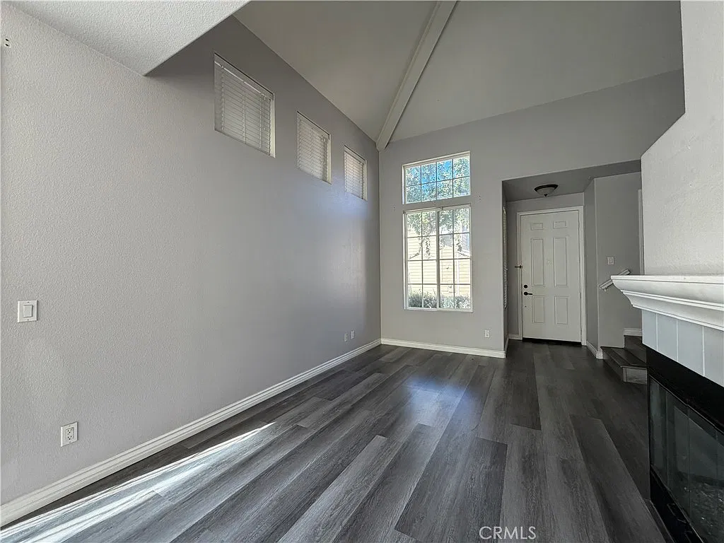 3 bed, 2.5 bath, 1509 sqft, $3,500 — Photo 4