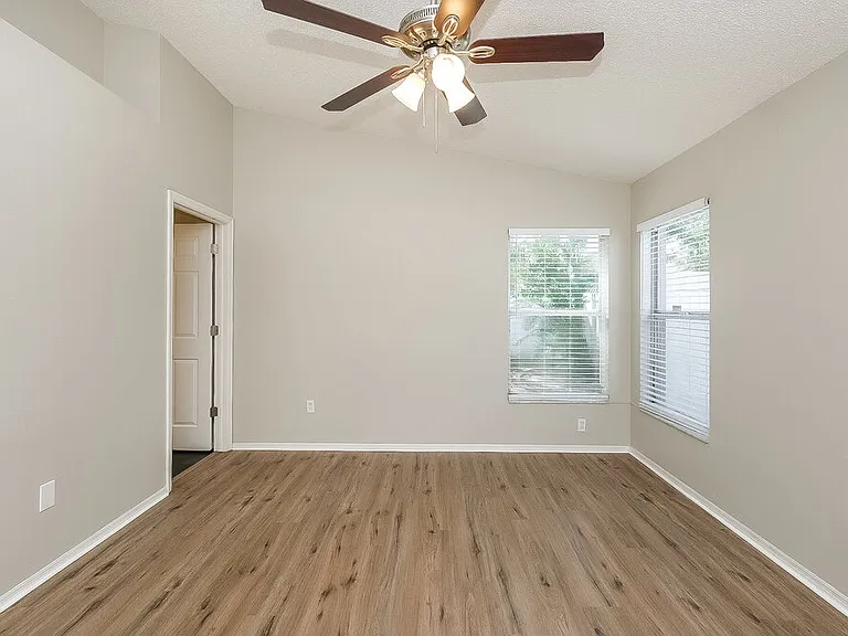 8749 Morrison Oaks Ct — Photo 12