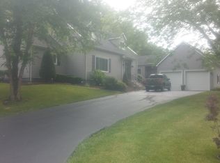 11457 Westvalley Dr, Crown Point, IN 46307