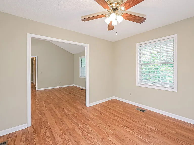 1610 Summit Rdg — Photo 6