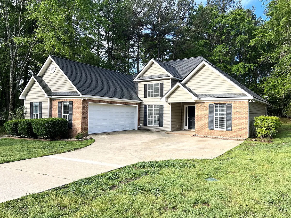 Building Photo - 134 Stone Brooke Dr