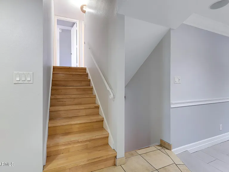1627 E Fremont Dr — Photo 18