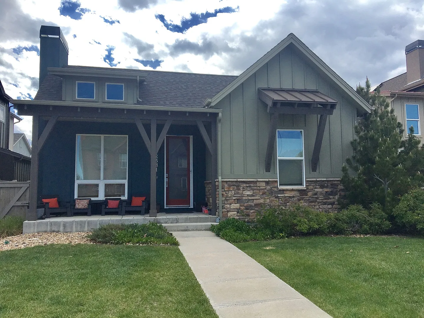 Lovely and Light Open Concept Louisville Home for Lease! — Photo 1