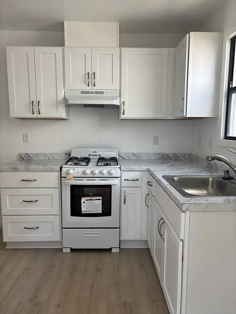 Available Now! Charming One Bedroom, One Bath House — Photo 3