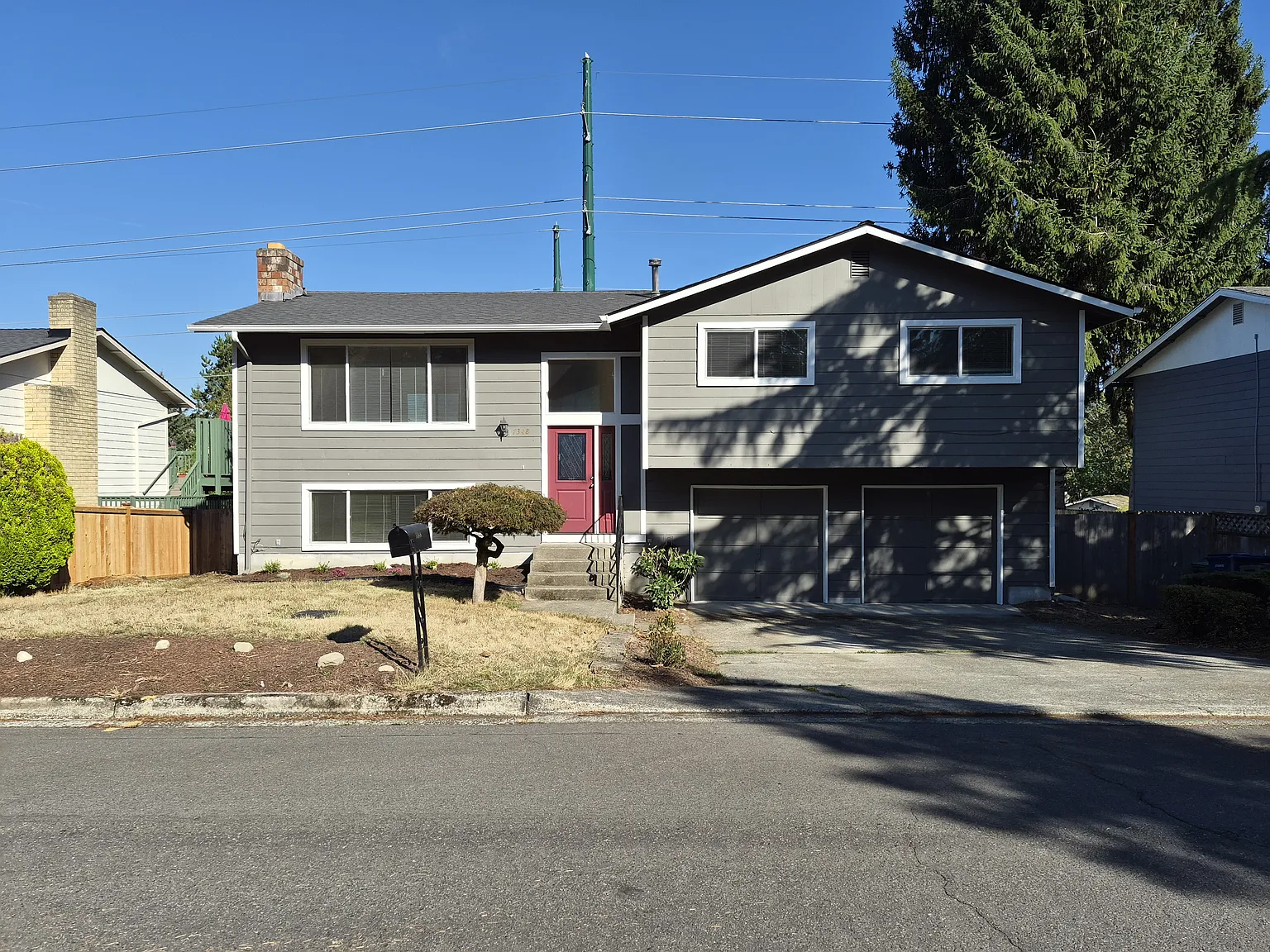 4 bed, 2.5 bath, 2160 sqft, $3,600 — Photo 1