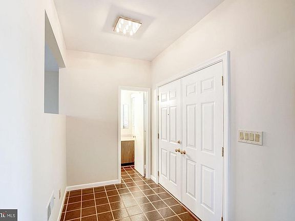 5th image of 9926 Great Oaks Way