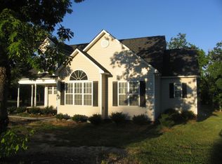 696 Cedar Creek Dr, Wendell, NC 27591