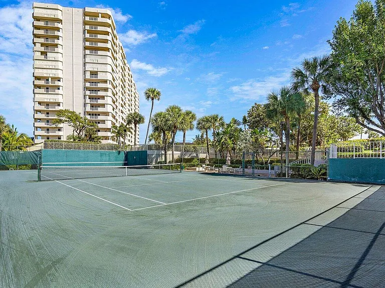 4301 N Ocean Blvd #504 — Photo 33