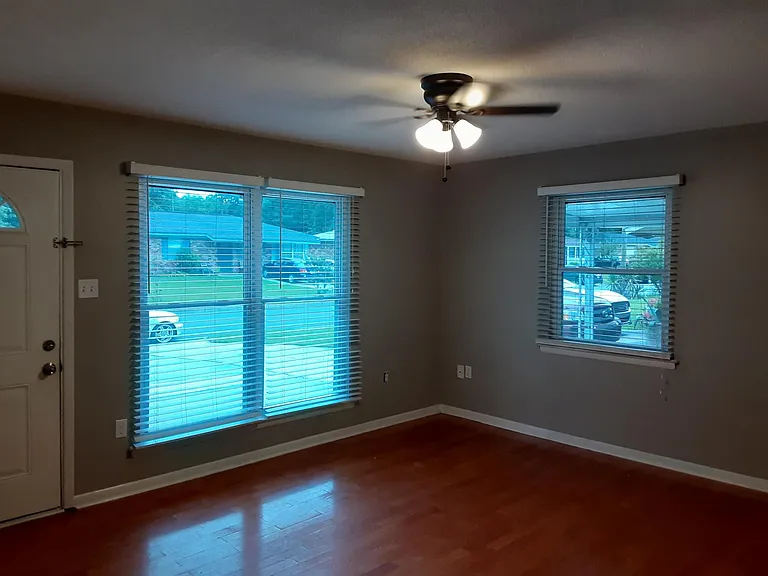 107 Walz Cir — Photo 5