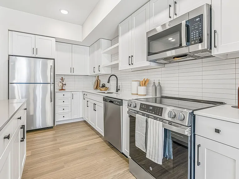 Asher Apartments - LIMITED-TIME OFFER 8 WEEKS FREE! — Photo 51