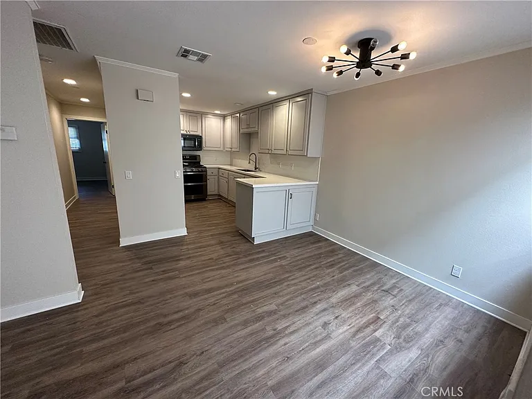 119 S Glassell St #B — Photo 1