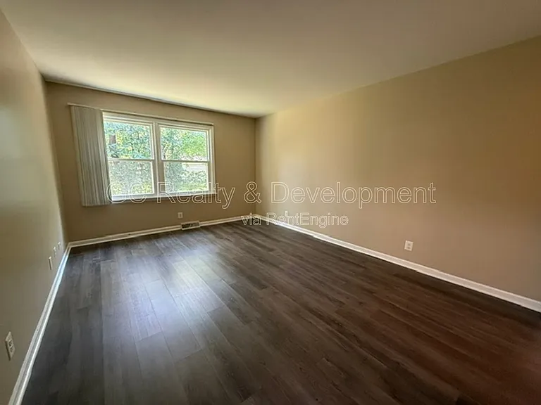 11 Simpson St #F — Photo 11