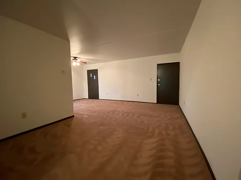 Wellington One Apartments — Photo 22