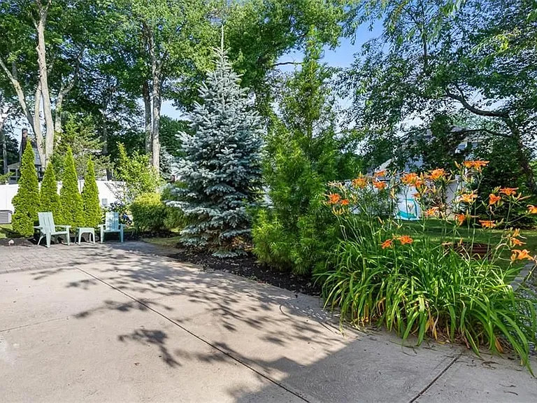 5 Interlocken Rd — Photo 34