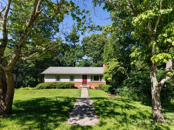 494 Royal Pines Dr, Arden, NC 28704