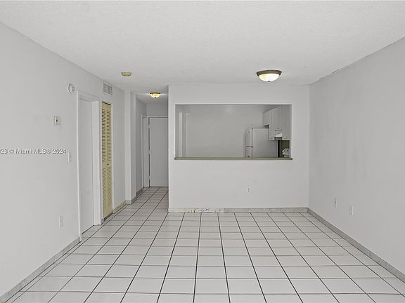 4th image of 1250 NE 125th St APT 208C