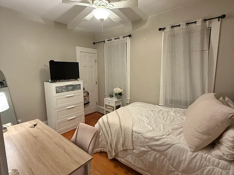 186 L St #3 — Photo 8
