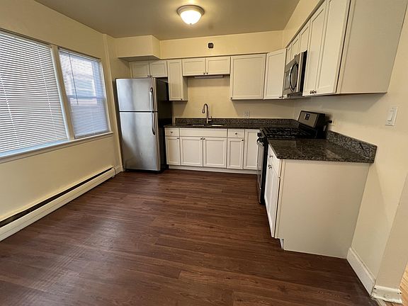 2nd image of 2650 N Harlem Ave APT 1E