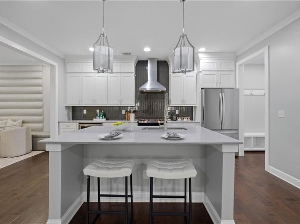 2681 Oak Leaf Pl