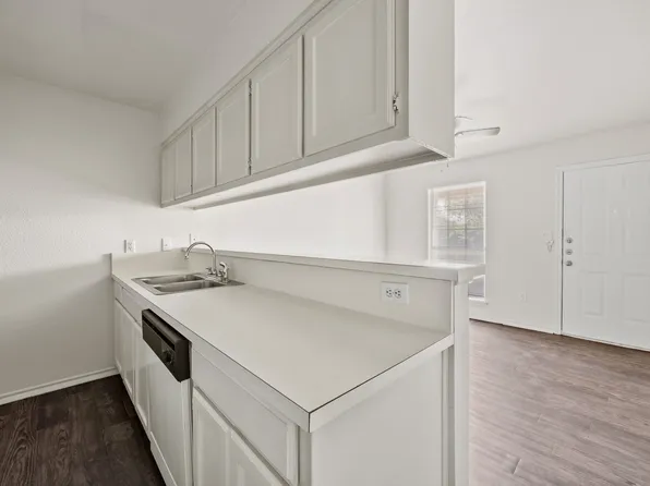 416 Bryan St APT 3, Denton, TX 76201