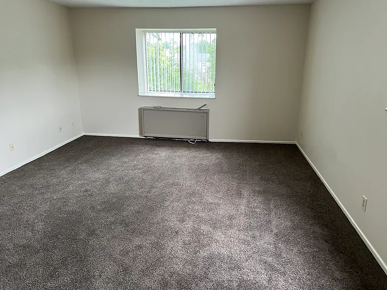 Mapleview Terrace Apartments — Photo 35