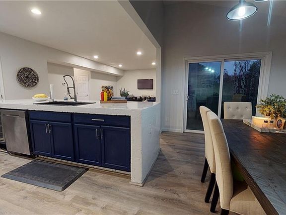 5th image of 2021 Harrison Dr