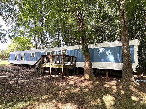 2nd image of 351 Manley Rd