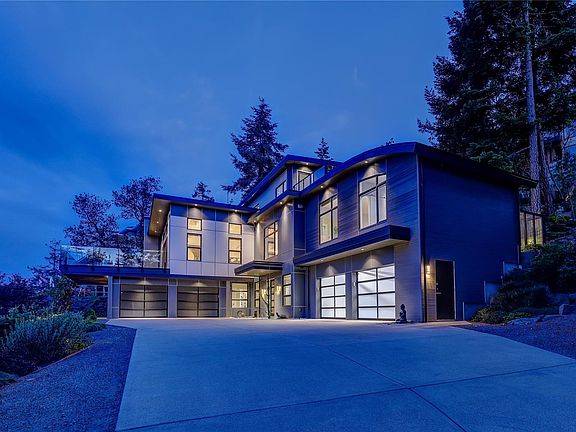2nd image of 3450 Dolphin Dr