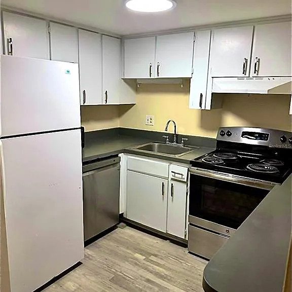 8605 Huron Ct #34 — Photo 10